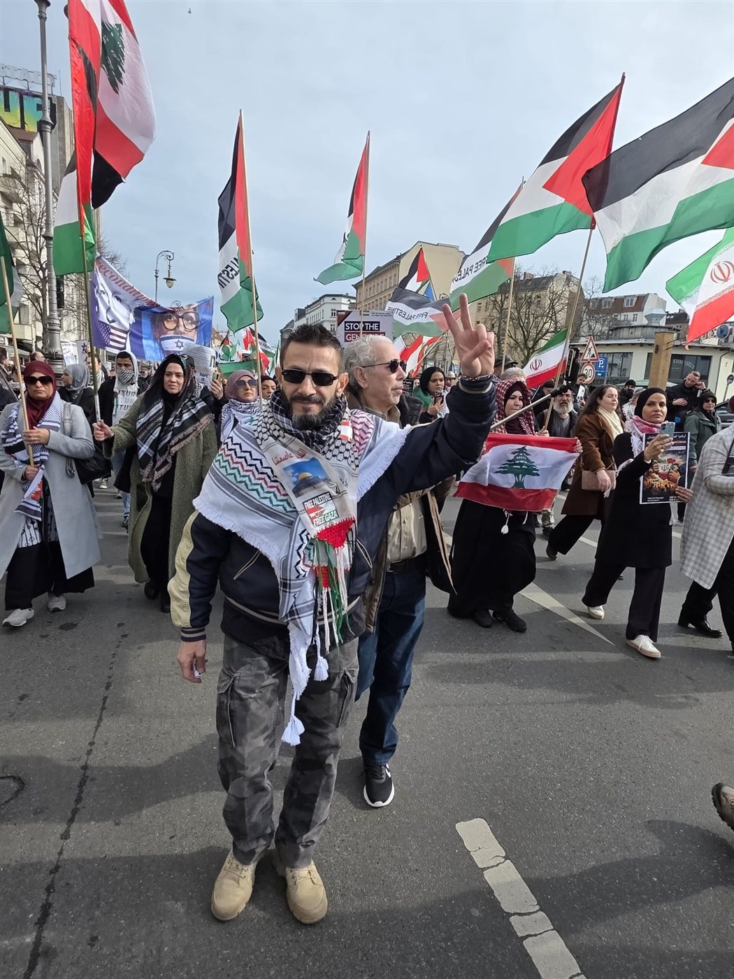 مظاهرة جماهيرية حاشدة في برلين تضامنا مع فلسطين وإيران ولبنان