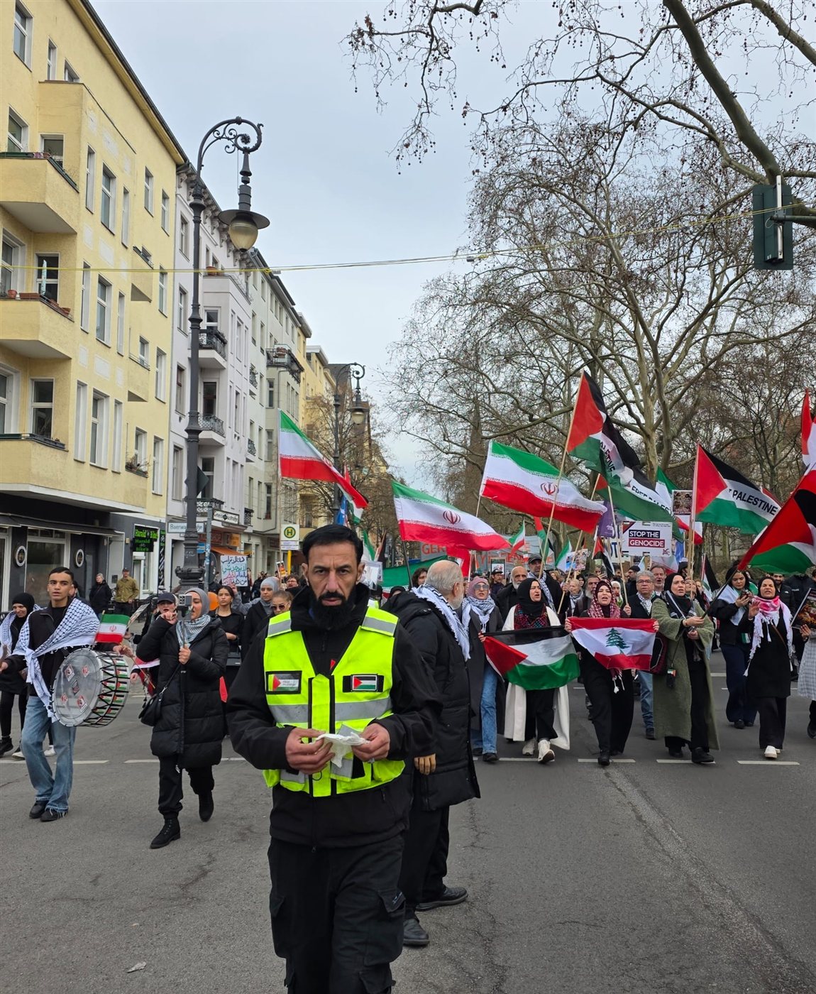 مظاهرة جماهيرية حاشدة في برلين تضامنا مع فلسطين وإيران ولبنان