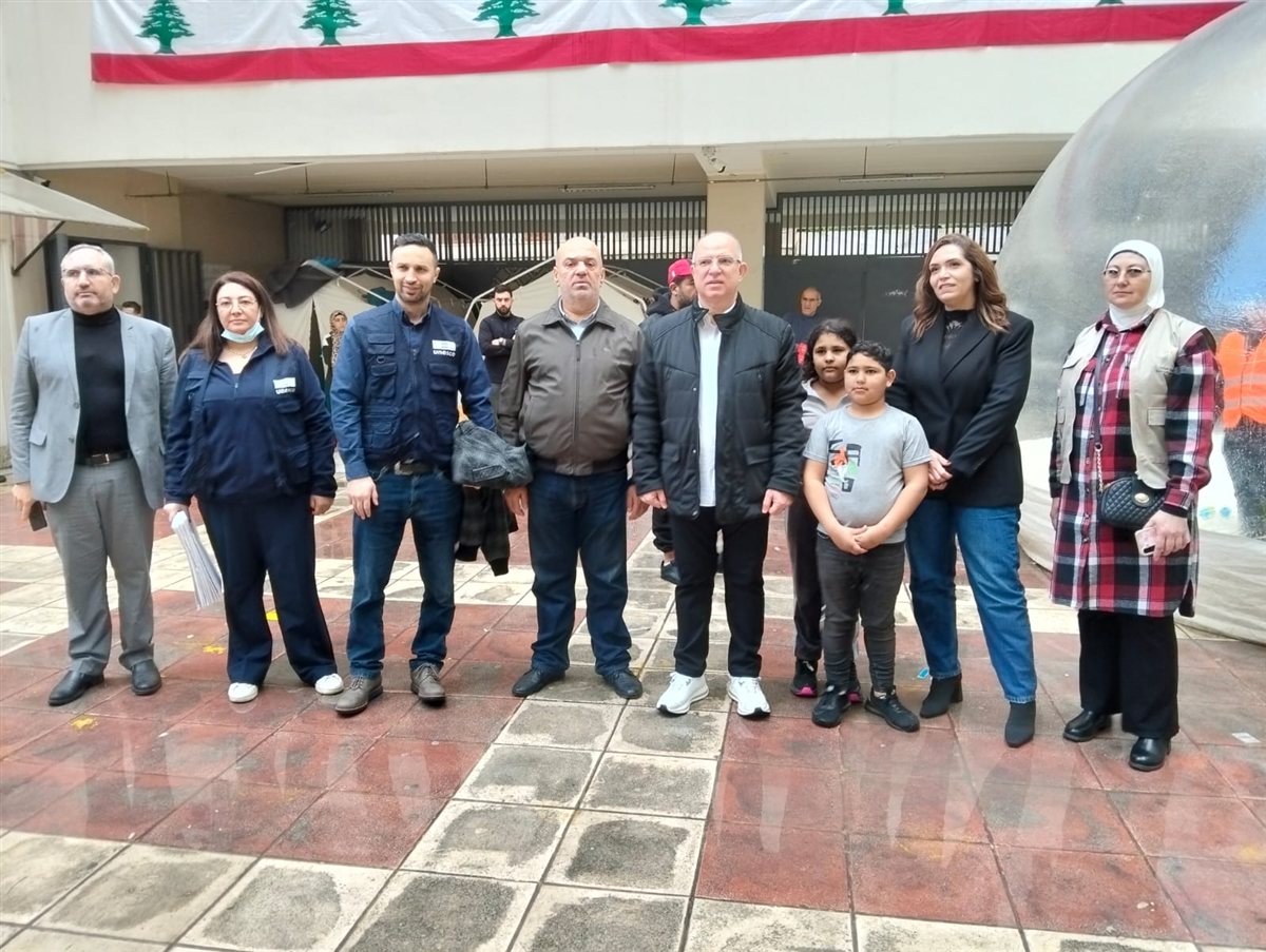 الوزير حيدر يجول على النازحين في مدارس قصقص والظريف: سنبذل كل جهدنا كحكومة لتأمين احتياجاتهم في أسرع وقت ممكن