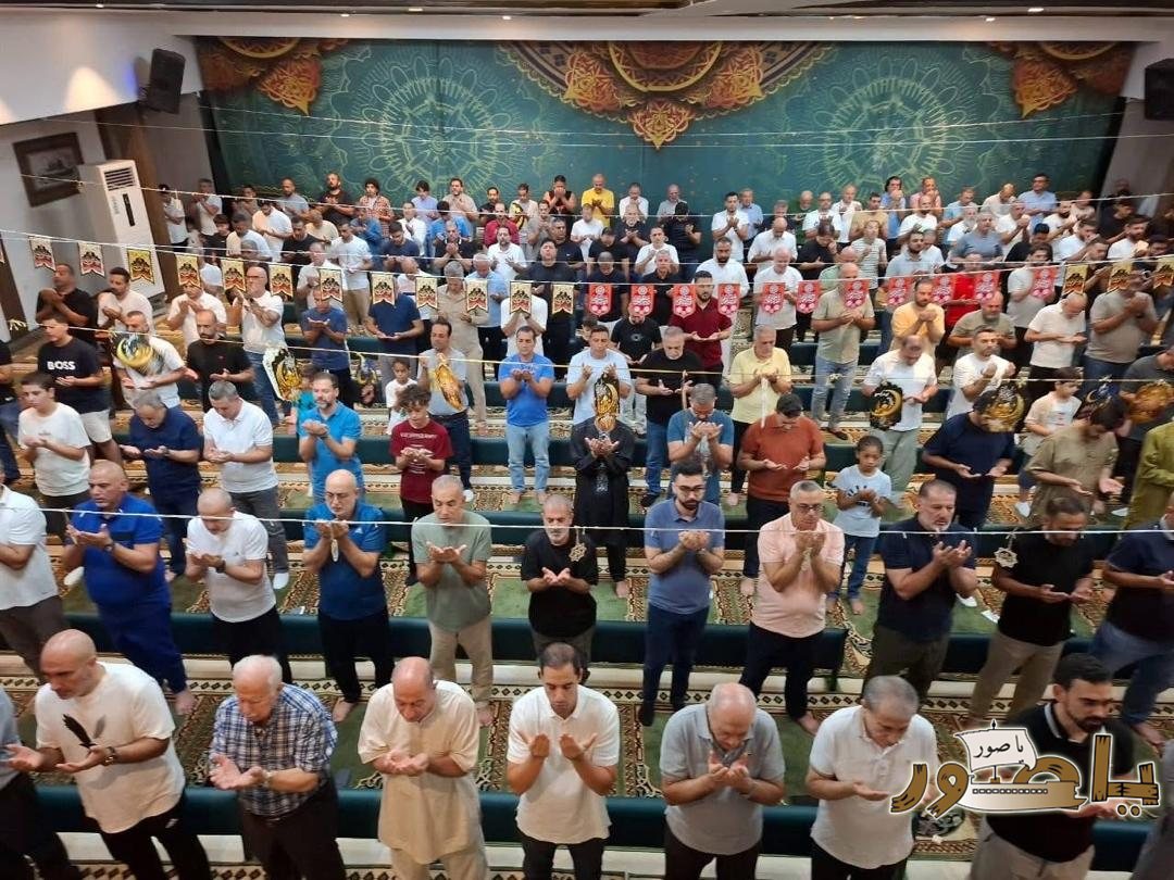 بالصور من أبيدجان: صلاة عيد الفطر في مكتب المرجع آية الله السيد محمد حسين فضل الله (قدس سره)