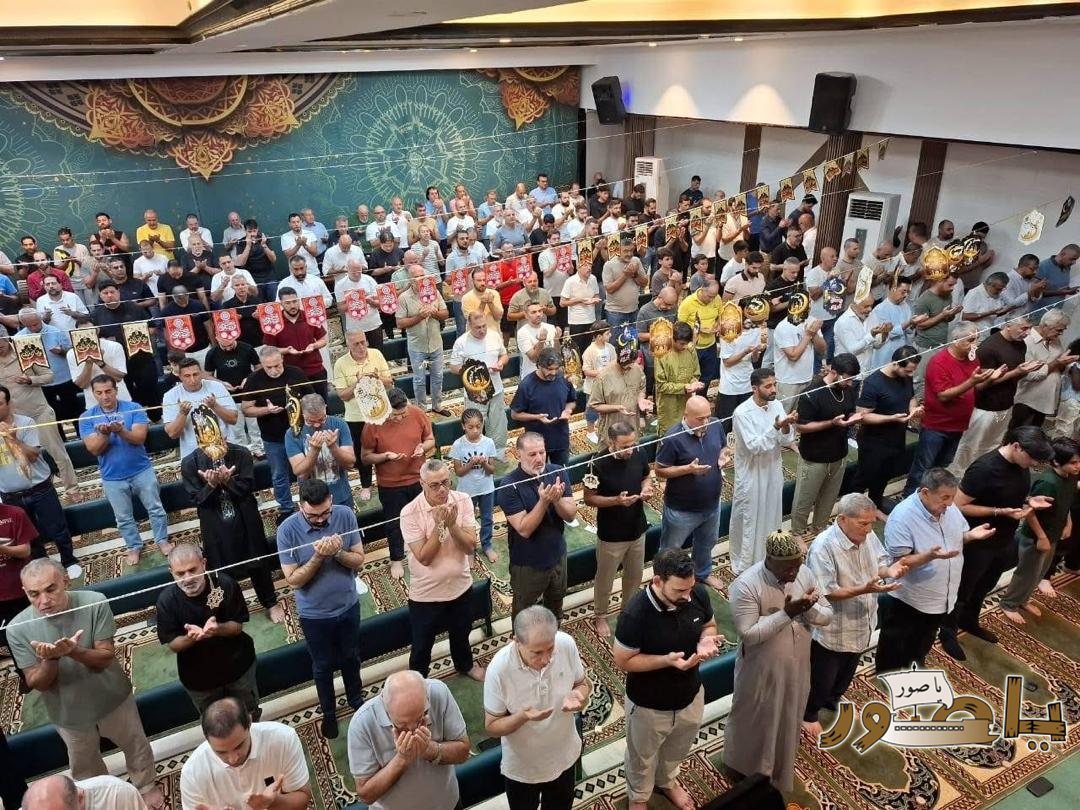 بالصور من أبيدجان: صلاة عيد الفطر في مكتب المرجع آية الله السيد محمد حسين فضل الله (قدس سره)