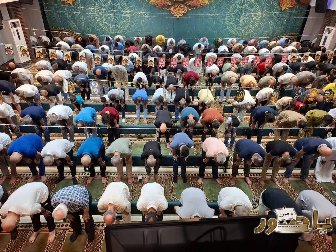 بالصور من أبيدجان: صلاة عيد الفطر في مكتب المرجع آية الله السيد محمد حسين فضل الله (قدس سره)