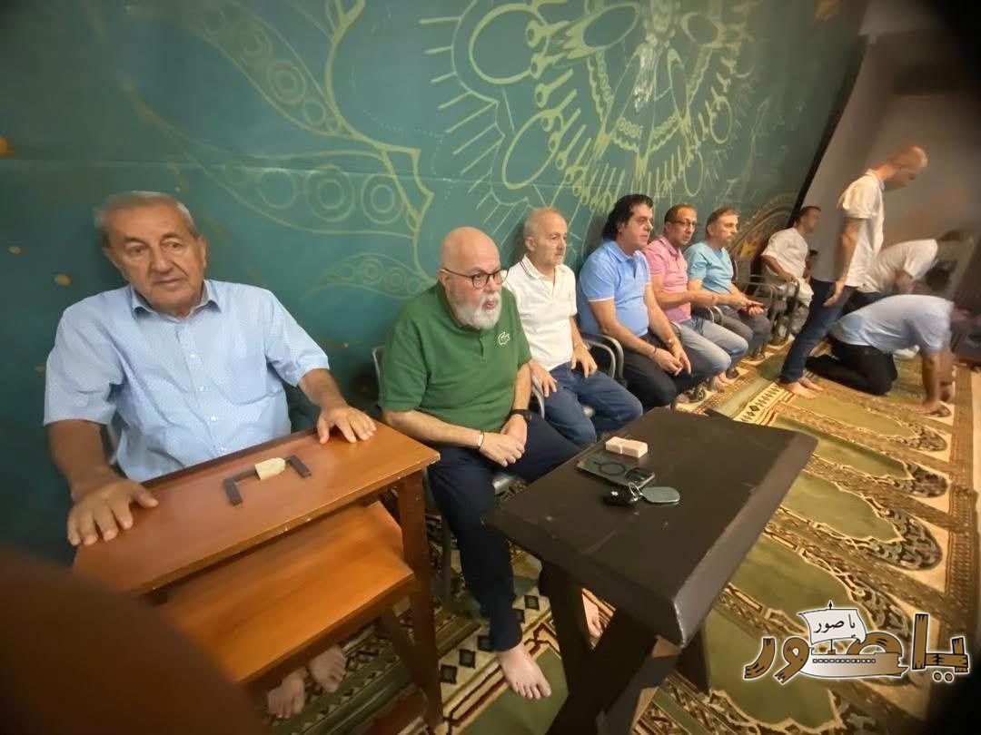 بالصور من أبيدجان: صلاة عيد الفطر في مكتب المرجع آية الله السيد محمد حسين فضل الله (قدس سره)