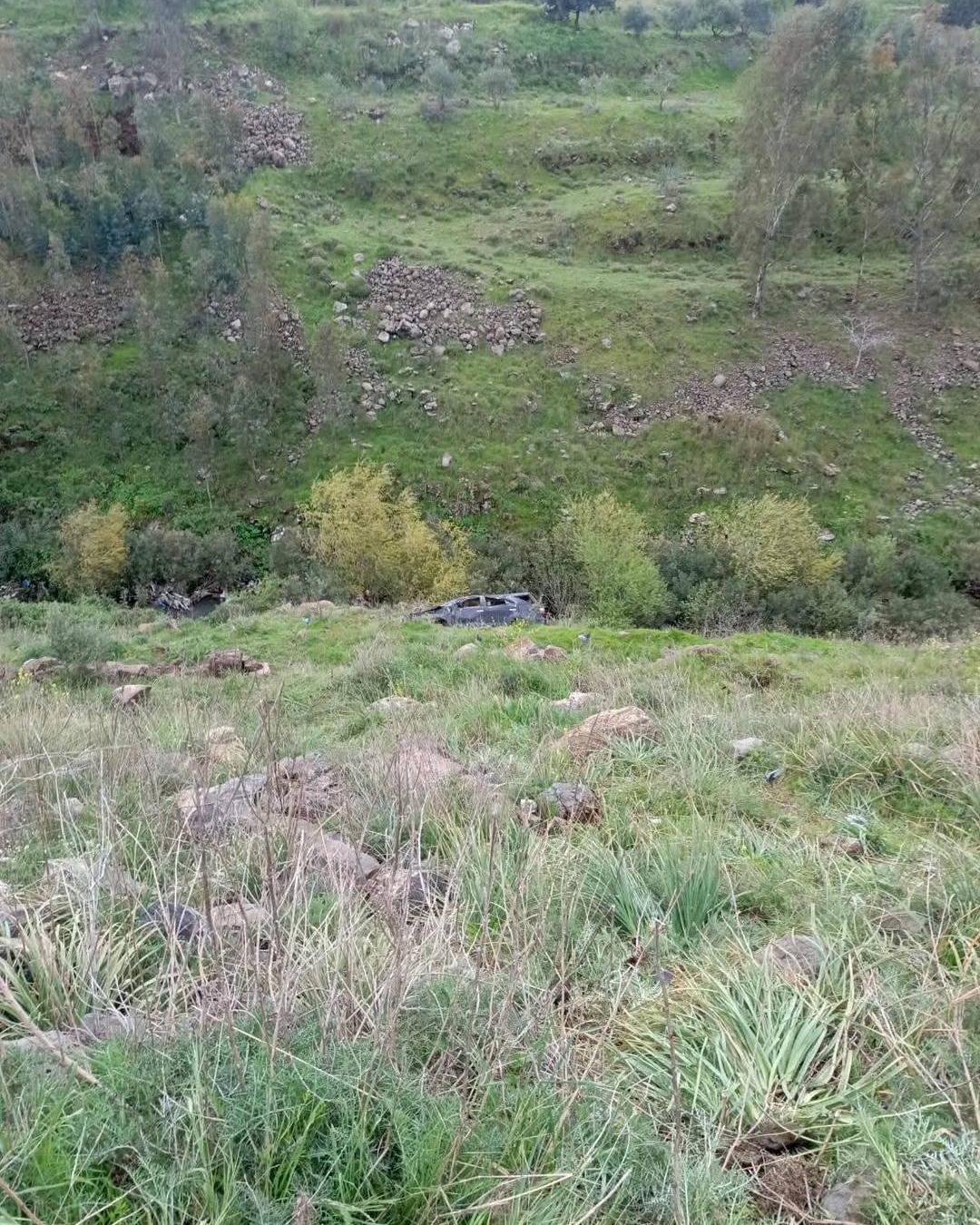 وفاة الشاب احمد دياب جراء تدهور سيارته في منحدر على طريق البيرة في شمال لبنان