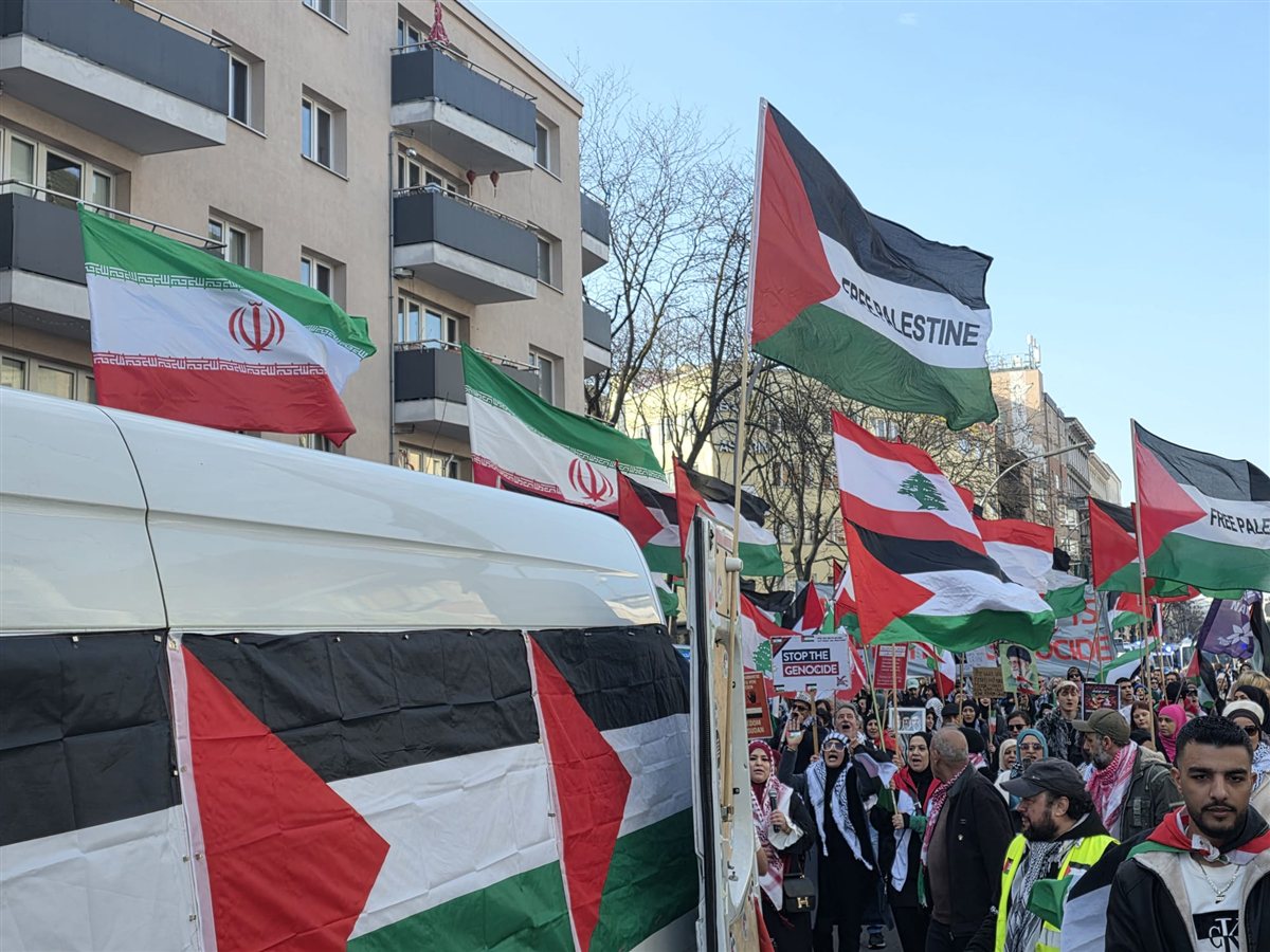 برلين: مظاهرة حاشدة رفضا للعدوان، ودفاعا عن حق الشعوب في الحرية والسيادة