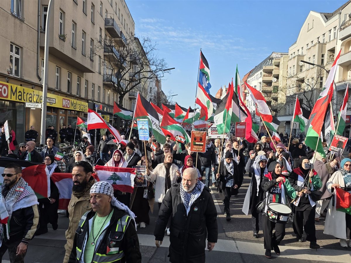 برلين: مظاهرة حاشدة رفضا للعدوان، ودفاعا عن حق الشعوب في الحرية والسيادة
