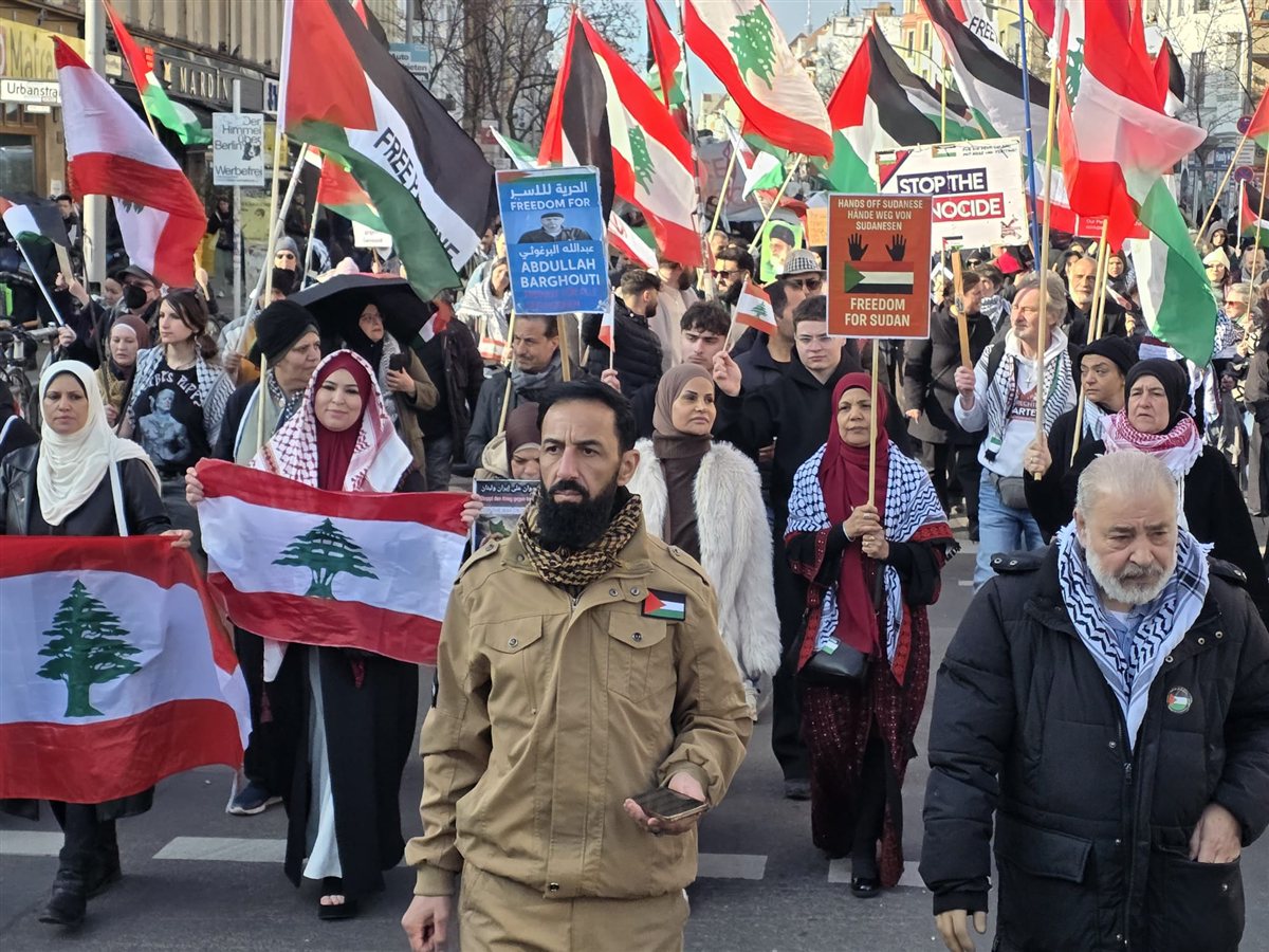 برلين: مظاهرة حاشدة رفضا للعدوان، ودفاعا عن حق الشعوب في الحرية والسيادة