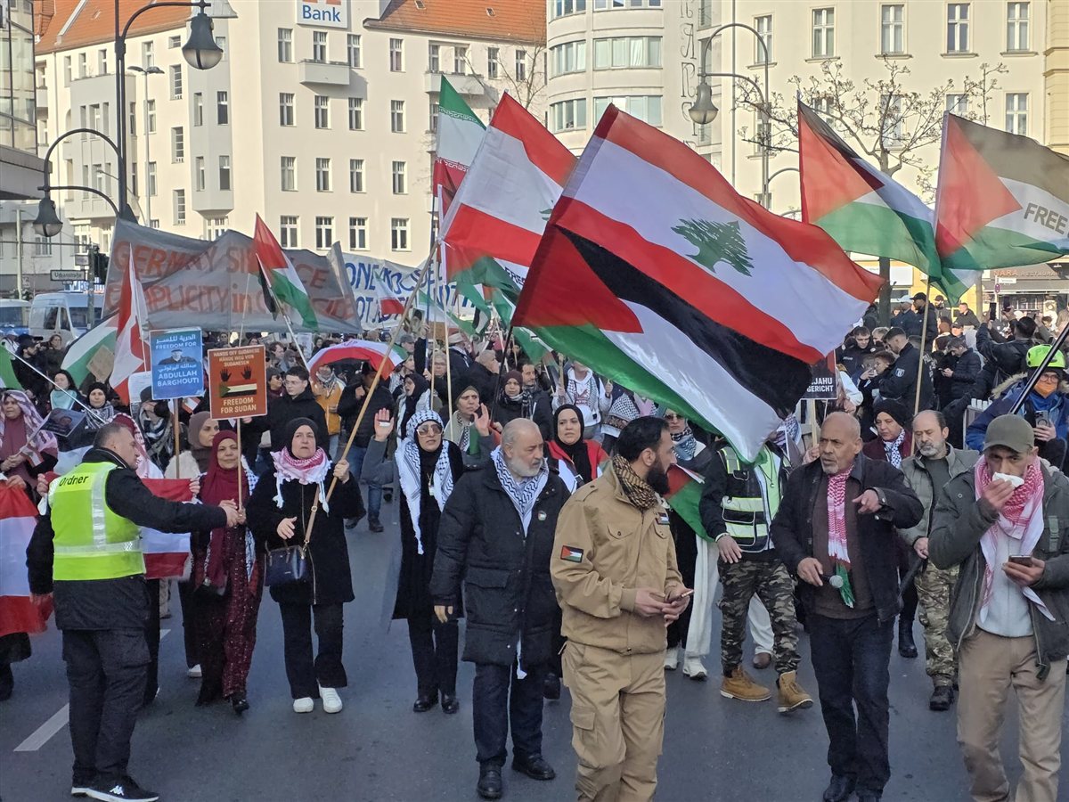برلين: مظاهرة حاشدة رفضا للعدوان، ودفاعا عن حق الشعوب في الحرية والسيادة