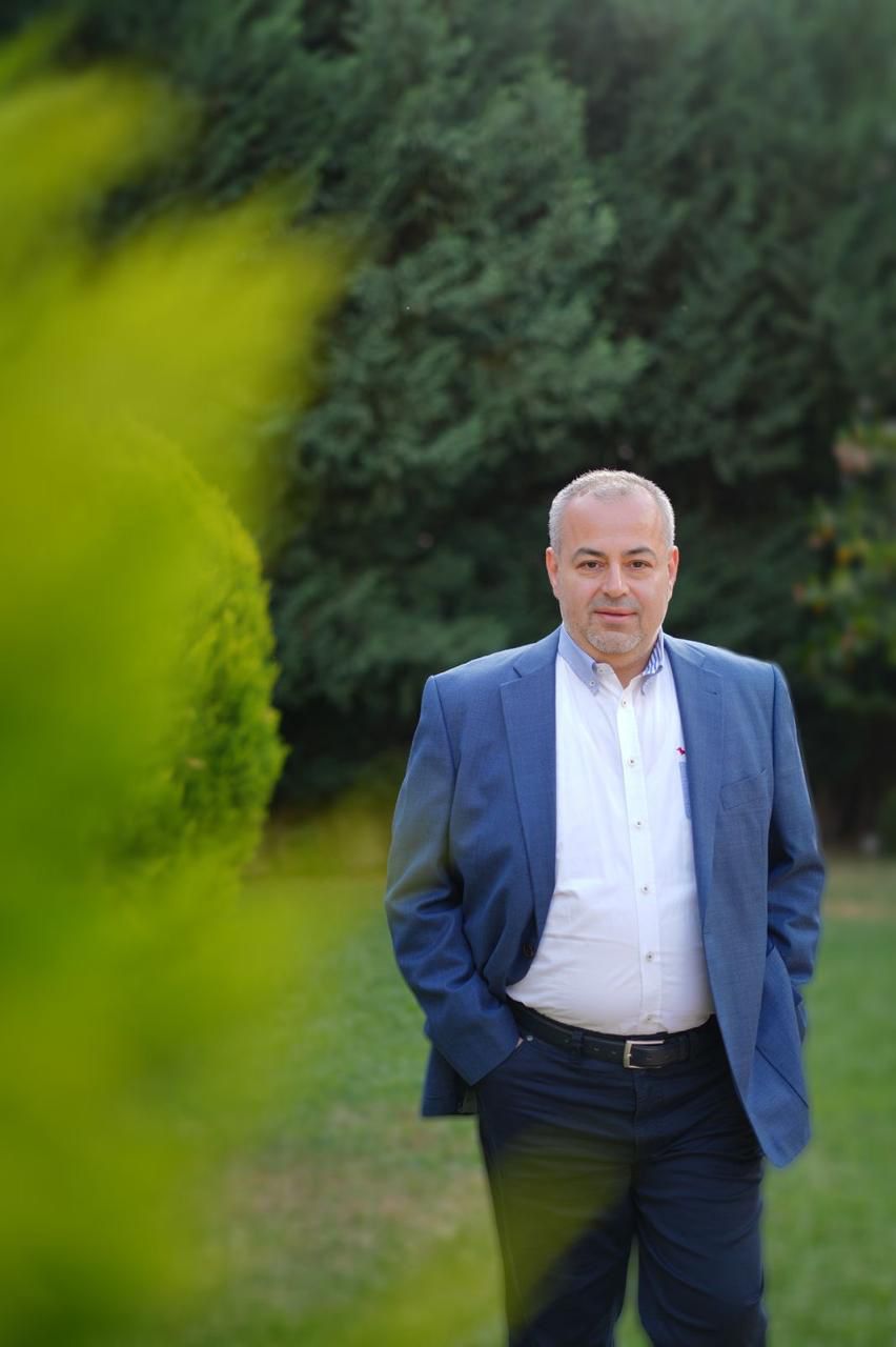 ابن مدينة صيدا وعضو بلديتها السيد عامر معطي نموذج إنساني بارز في صيدا والجنوب