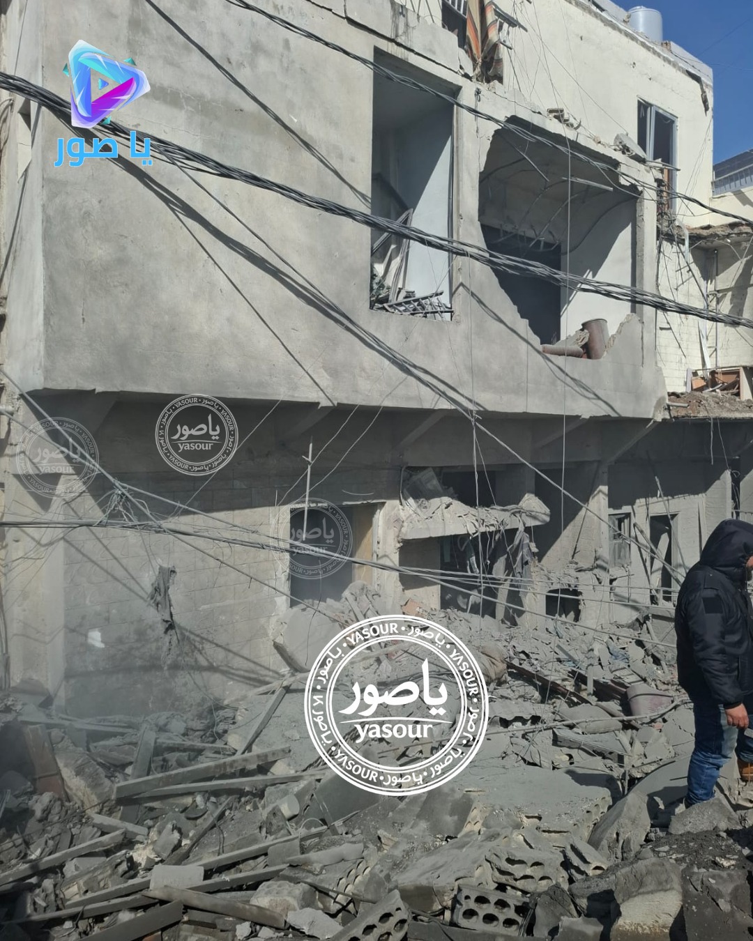 دمار كبير في محيط المبنى المستهدف في حي النبي اسماعيل في مدينة صور