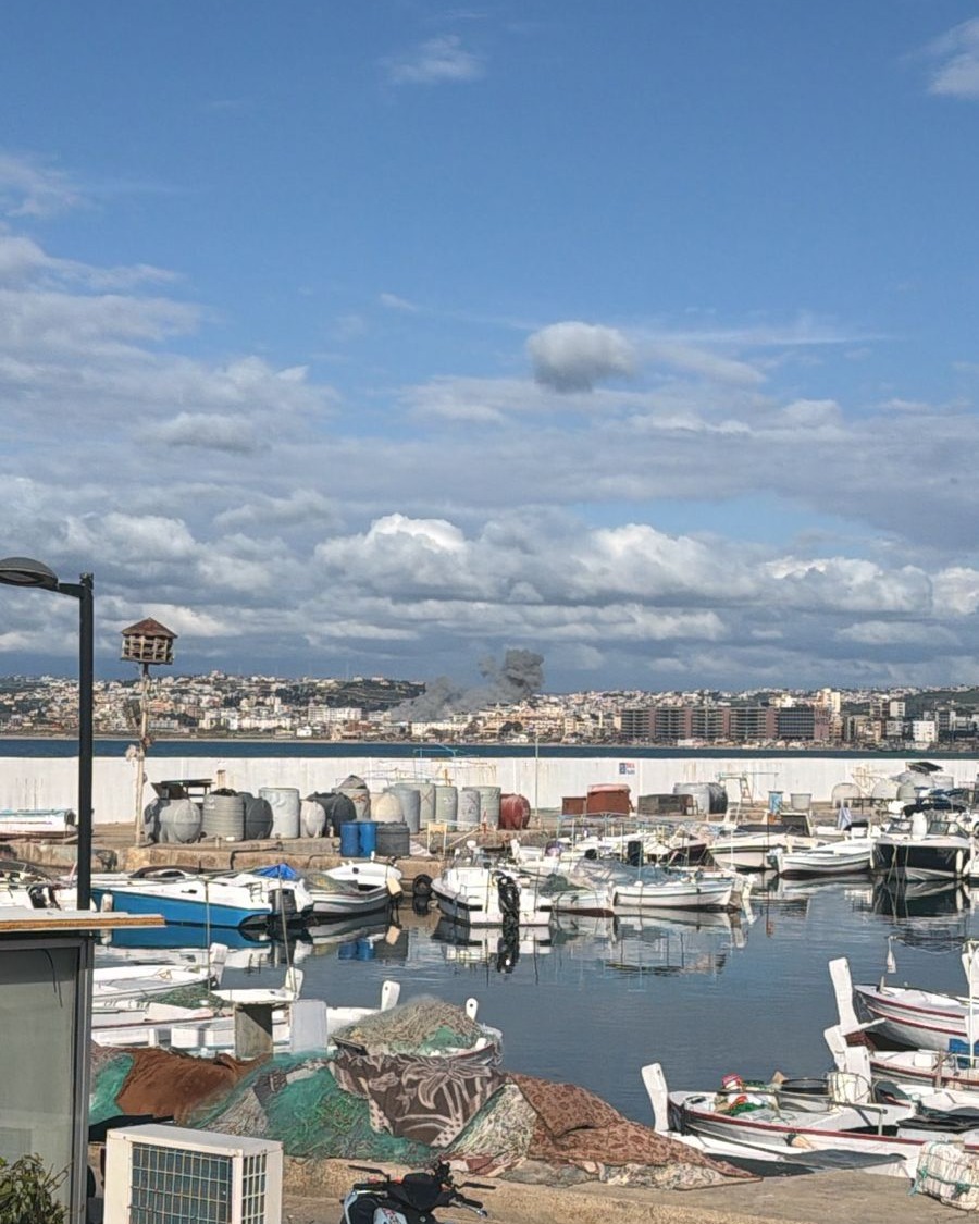 غارة عنيفة تستهدف مدخل مدينة صور الشمالي لناحية جل البحر