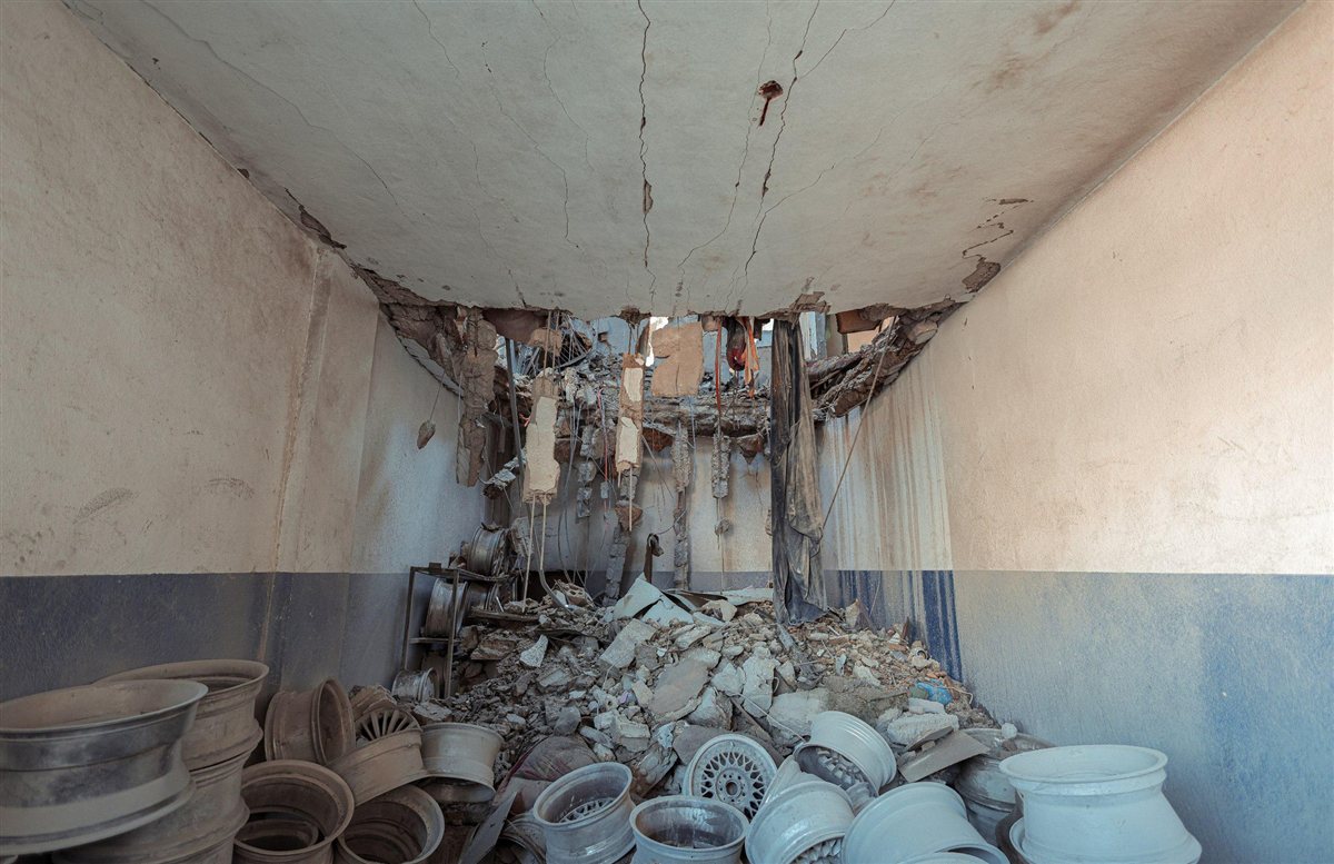 اضرار الغارات التي استهدفت المساكن الشعبية - صور هذا اليوم