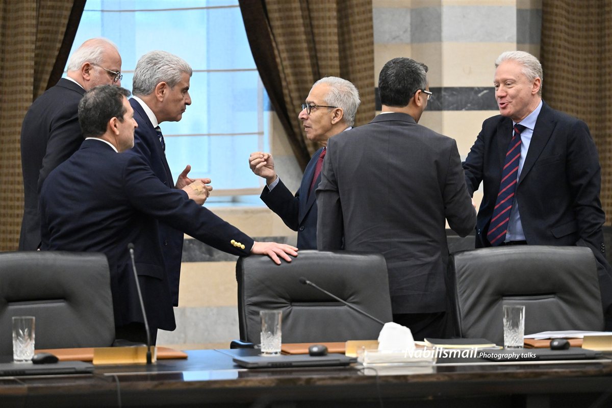 الوزراء مبسوطين بـ يوسف رجي !