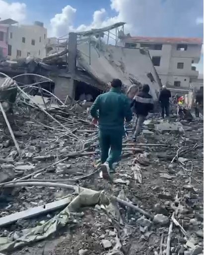 مأساة في السكسكية: ارتقاء 4 مواطنين واصابة ثمانية بجروح جراء الغارة التي استهدفت منزلا