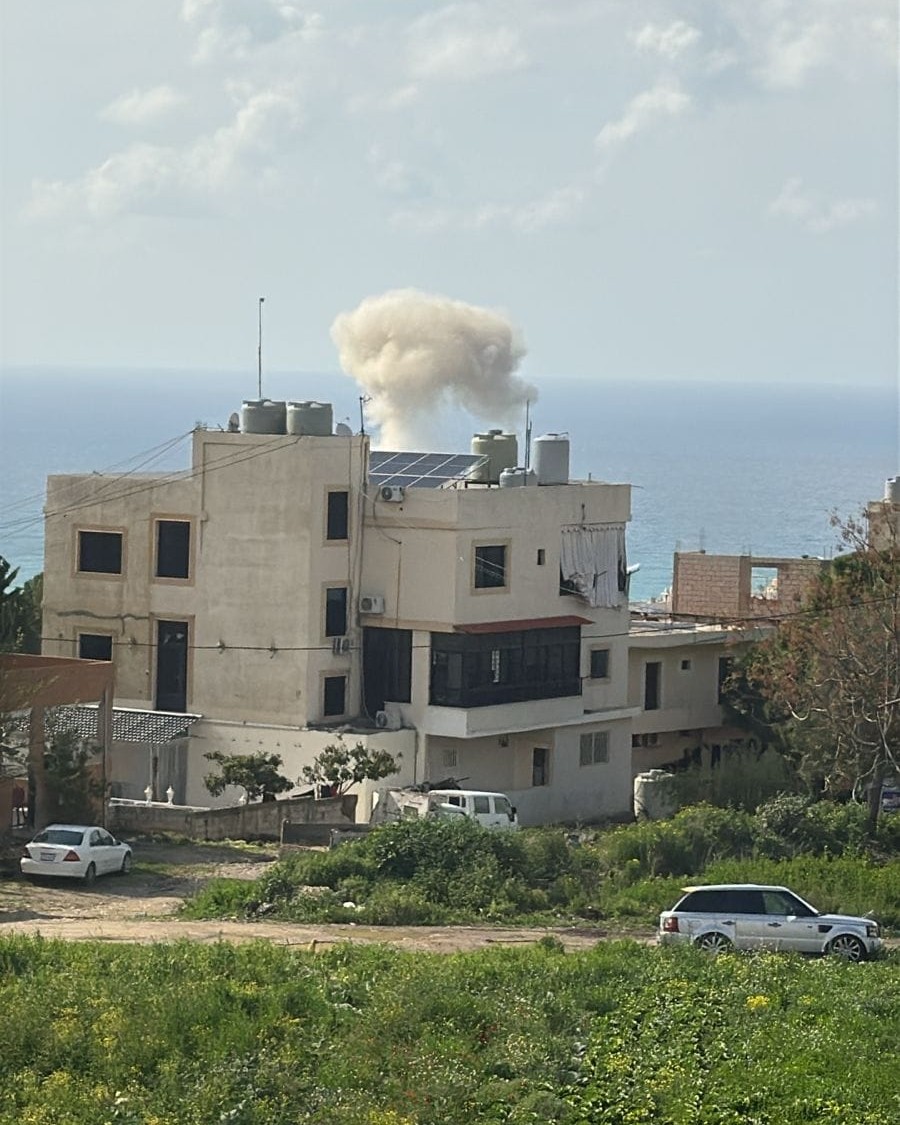 مأساة في السكسكية: ارتقاء 4 مواطنين واصابة ثمانية بجروح جراء الغارة التي استهدفت منزلا