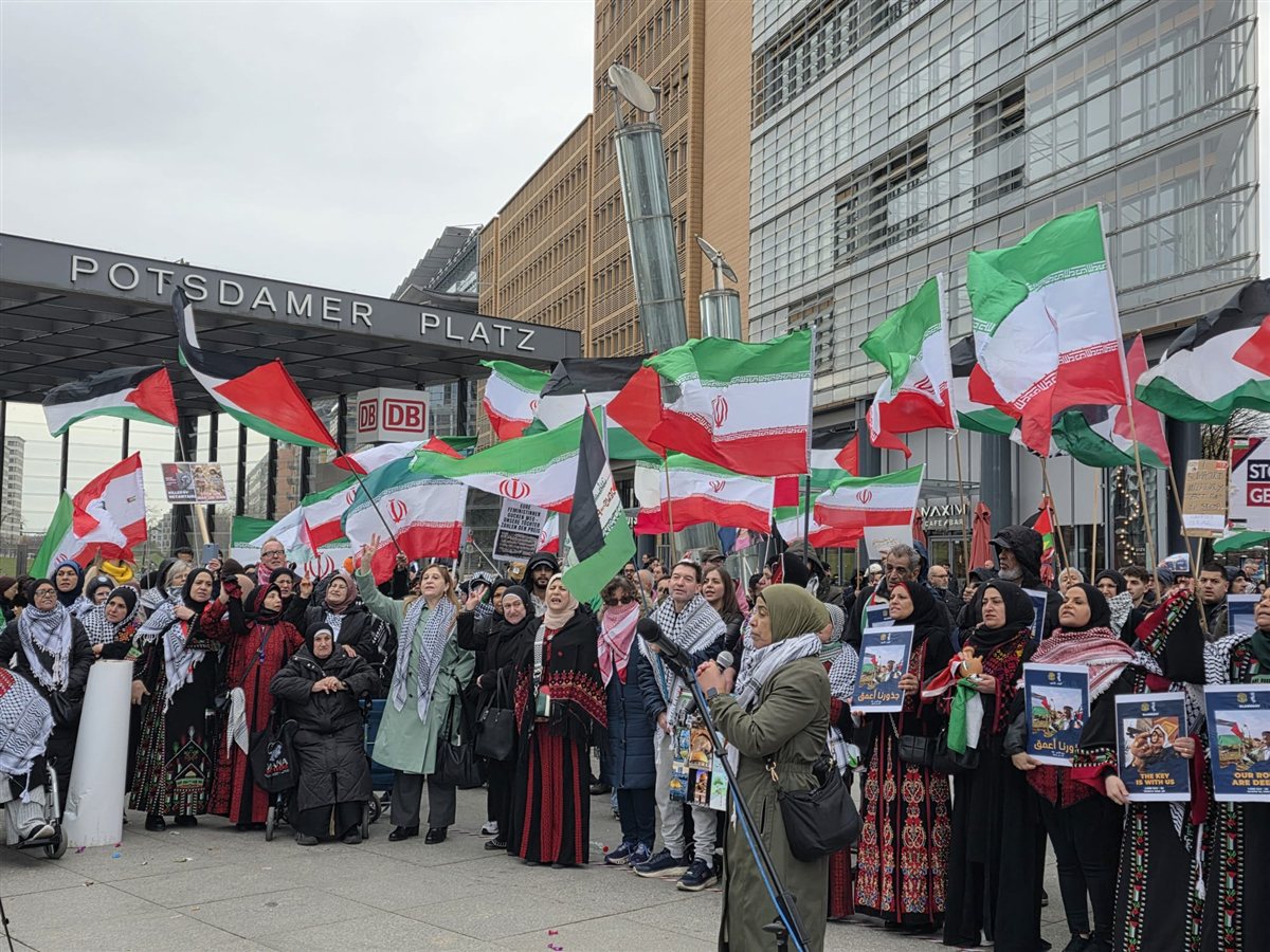 وقفة جماهيرية حاشدة في برلين إحياء للذكرى الخمسين ليوم الأرض