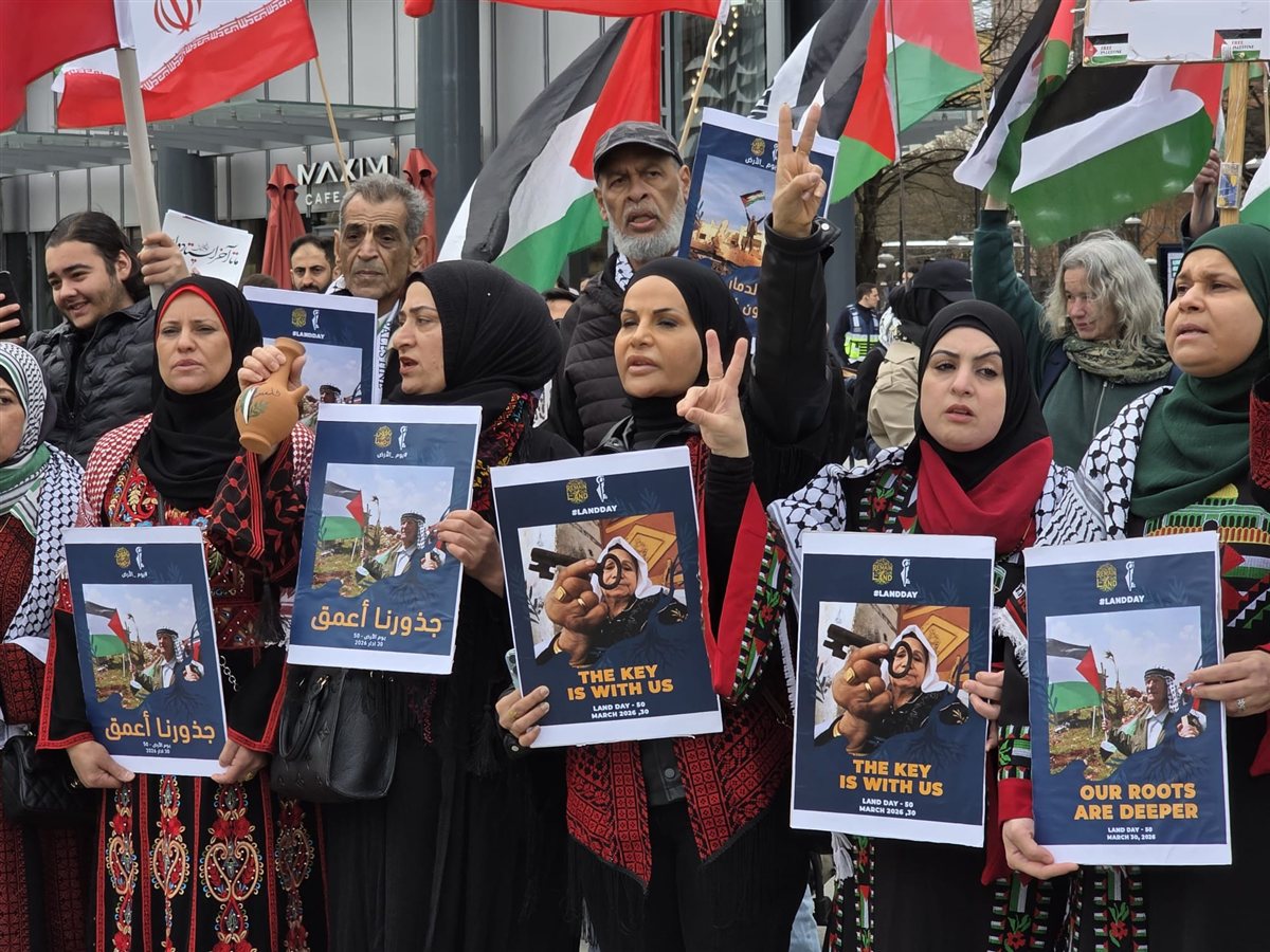 وقفة جماهيرية حاشدة في برلين إحياء للذكرى الخمسين ليوم الأرض