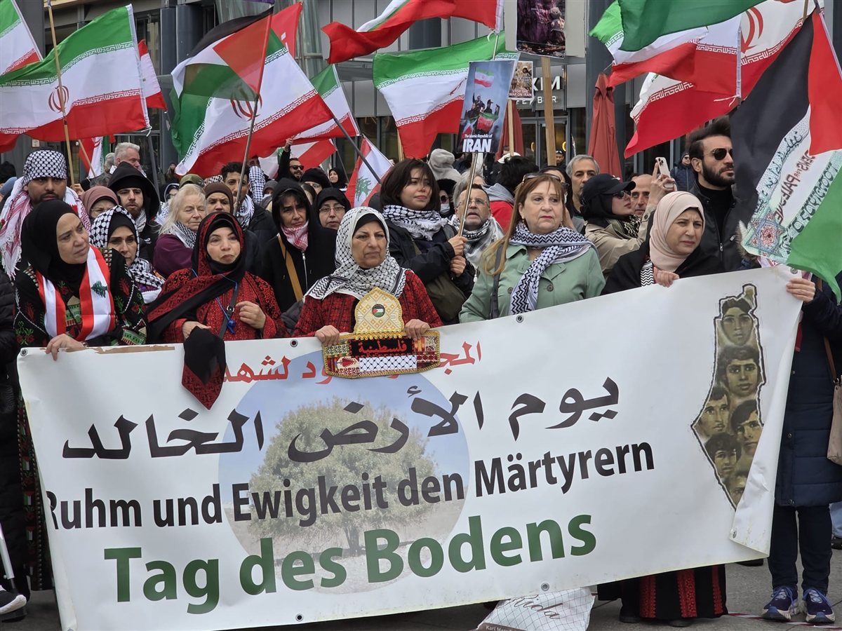 وقفة جماهيرية حاشدة في برلين إحياء للذكرى الخمسين ليوم الأرض