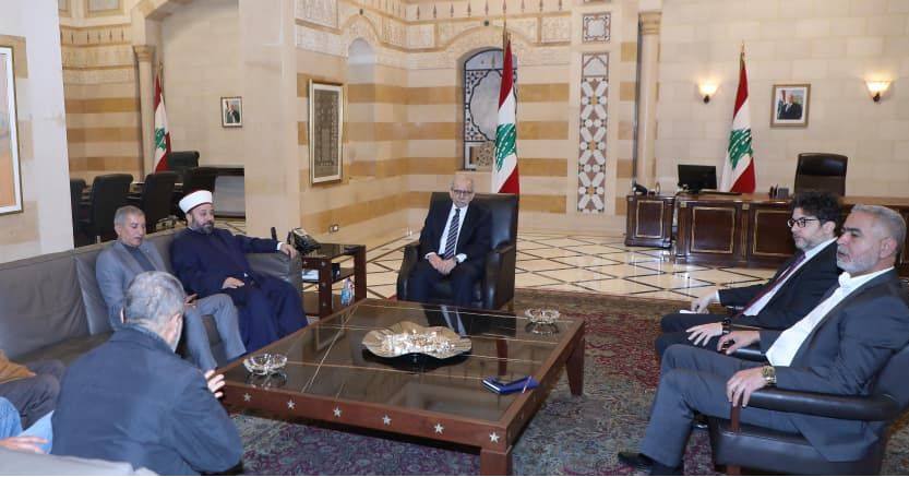 سلام استقبل وفدا من البرغلية - صور: لا يجوز أن يبقى مصير اللبنانيين رهنا بحسابات تتجاوز مصلحة لبنان وشعبه