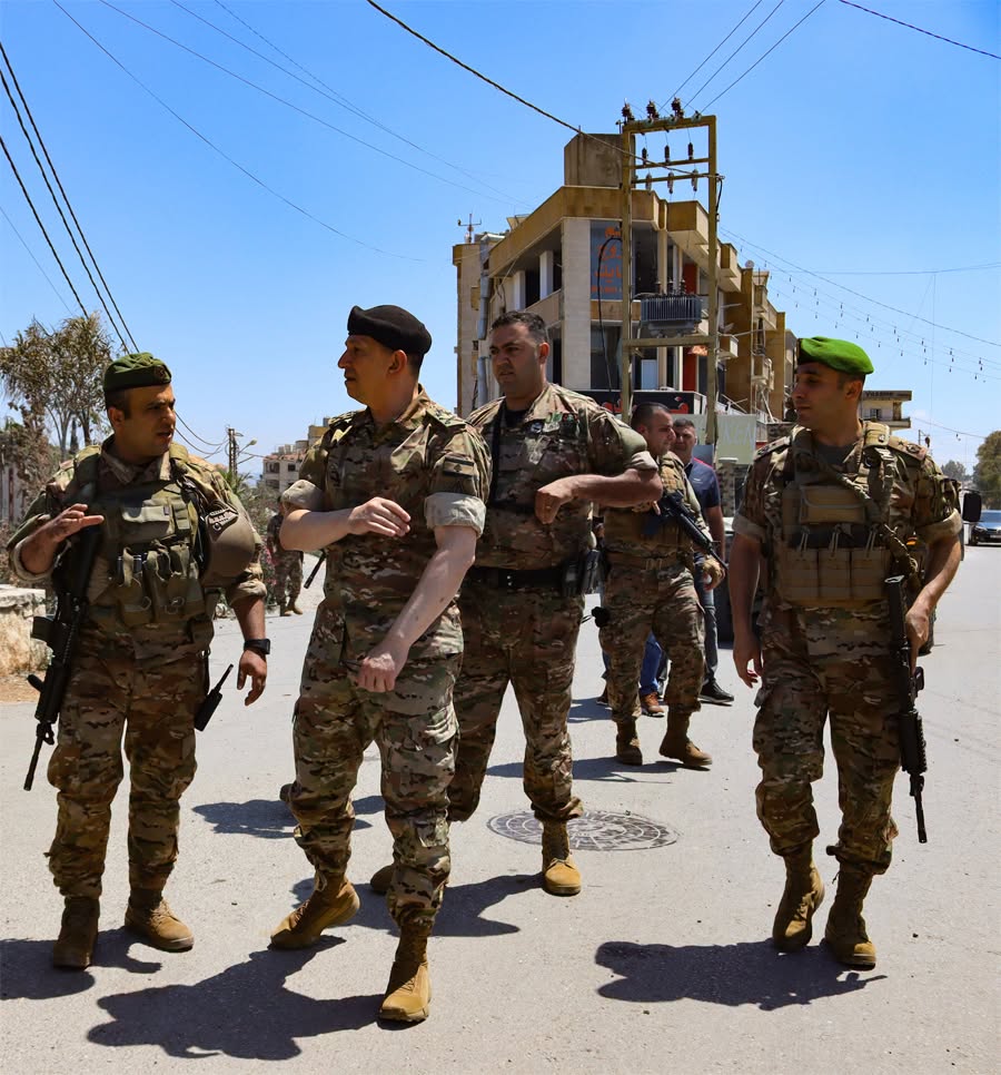 قائد الجيش العماد هيكل تفقد عدد من المناطق الجنوبية 5