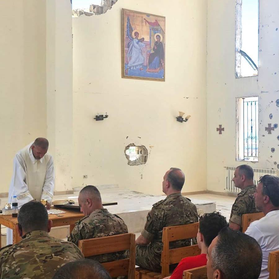 قائد الجيش يتفقّد وحدات منتشرة في الجنوب 4