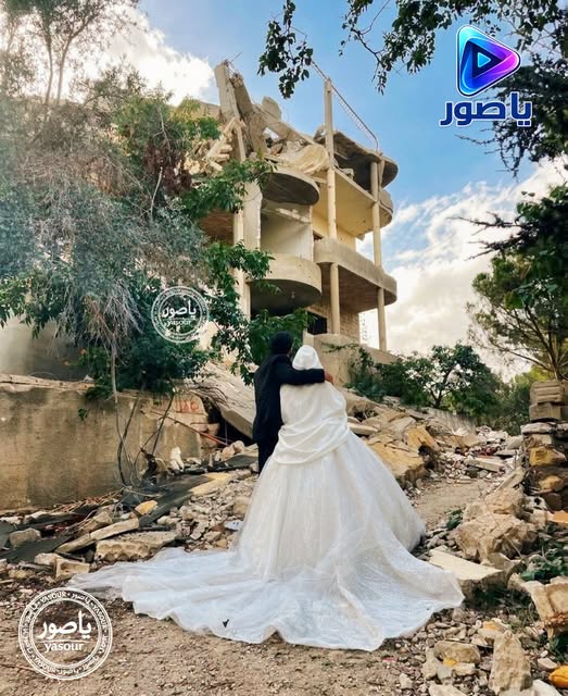 عروس جنوبية تودّع بيت أهلها المدمّر في مشهد مؤثّر