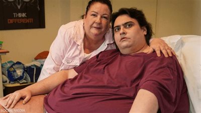 بعد وفاته.. أثقل رجل في بريطانيا يعاني من تبعات جسده الضخم
