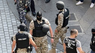عملية نوعية تُنهي ملاحقة متهم بتهريب أشخاص وإطلاق نار