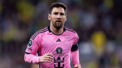 إيقاف ميسي وألبا عن اللعب بعد موقفهما المفاجئ