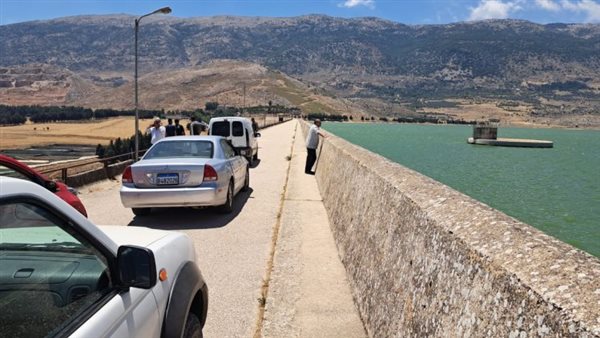 من مكان الحادثة بحيرة