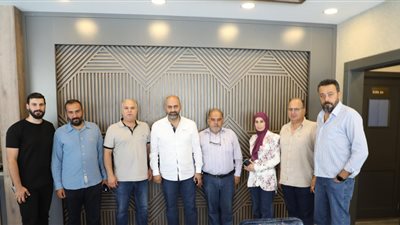  نقيب مدارس السوق في لبنان: 