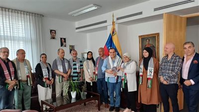 وفد فلسطيني يزور سفارة فنزويلا في برلين