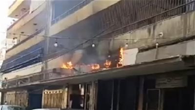 حريق داخل معمل... وخوفٌ من انفجار قوارير غاز في داخله (فيديو)