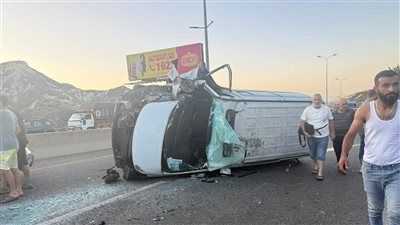 بالصور: سقوط جرحى جراء حادث سير مروع