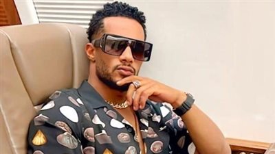 بعد أن قامت بتقليده… محمد رمضان يوجّه رسالة طريفة لنجمة عالمية (فيديو)