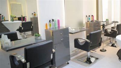 بداعي التّجديد: تجهيزات صالون كاملة للبيع..