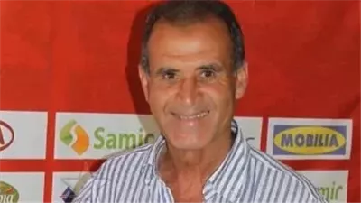 وفاة أسطورة كرة القدم المغربية أحمد فرس