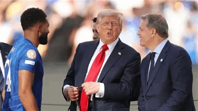 ترامب سرق ميدالية الفيفا؟ جدل واسع وفيديوهات توضح الحقيقة