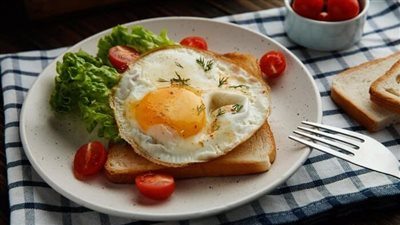  تناول بيضة واحدة أسبوعيًا يخفض خطر الإصابة بمرض خطير.. إليكم التفاصيل