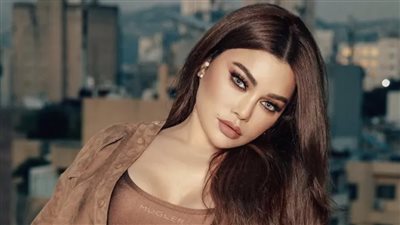فيديو قديم.. هيفا وهبي ترقص بإثارة على المسرح مع راغب علامة شاهدوا كيف كانت قبل 24 عاماً