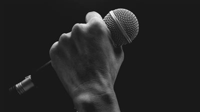 إعتداء على فنان لبناني.. وعائلته تستنكر: لا نريد أن نأخذ حقنا بأيدينا