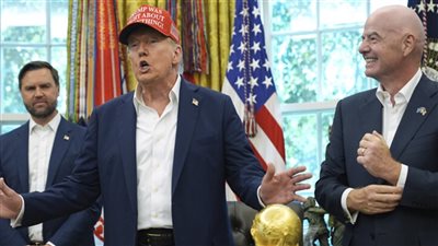 بحضور رئيس الفيفا.. ترامب يعلن موعد قرعة كأس العالم 2026