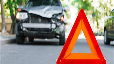 فنان لبنانيّ شهير جدّاً تعرّض لحادث سير مروّع.. كان مسرعاً واصطدم بشاحنة (فيديو)