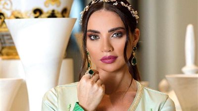 بالفيديو.. داليدا خليل قفزت داخل حوض السباحة وعانقت عريسها خلال حفل توديع العزوبيّة