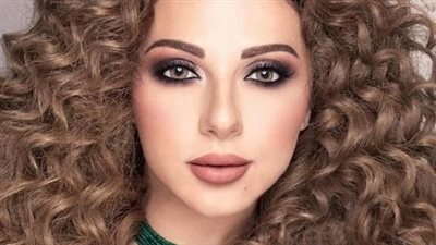 بفستان فاضح.. ميريام فارس في مدينة الملاهي مع أولادها وتتعرّض للهجوم (فيديو)