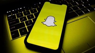 سناب شات يتيح حفظ المحادثات بشكل دائم لأول مرة