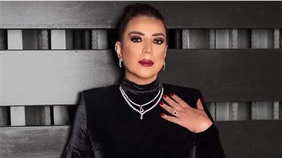 بكت متأثرة.. شكران مرتجى تتفاجأ بنيلها جائزة الموريكس دور وتهديها لروح والدتها (فيديو)