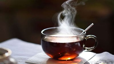 دراسة تكشف: تناول 7 إلى 8 أكواب من هذه المشروبات يومياً يرتبط بطول العمر