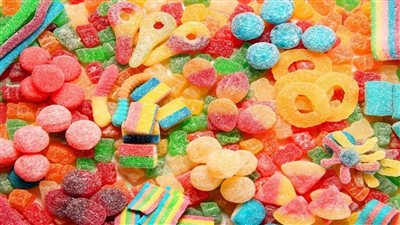 أسباب خفية تحفّز رغبتك في تناول الحلويات بعد الطعام... اكتشفها!