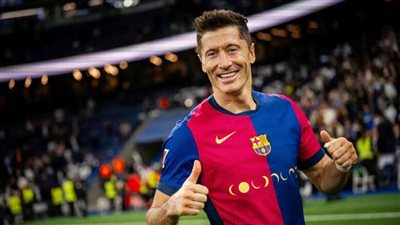 هل يستمرّ ليفاندوفسكي مع برشلونة؟